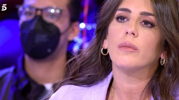 Anabel Pantoja, muy emocionada en 'S&aacute;lvame'./Telecinco