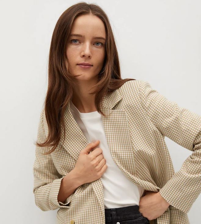 La americana vichy de Mango Outlet para ir calentado motores para primavera