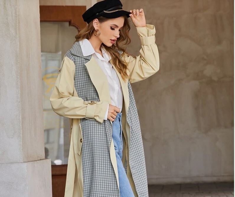 La gabardina combinada que va a ser tendencia esta primavera