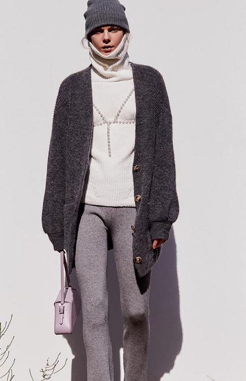Hablamos de poder adquirir el pantal&oacute;n de Sfera que te har&aacute; tipazo. Es en color gris y lo puedes combinar con otras piezas como c&aacute;rdigans a juego