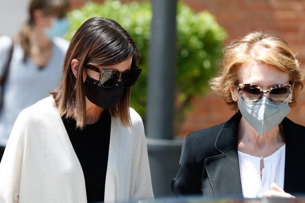 Mila Xim&eacute;nez y Alba Santana paseando / Gtres