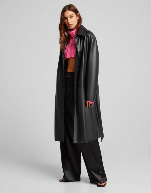 Trench de polipiel / Bershka