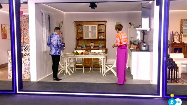 Roc&iacute;o Carrasco y Jorge Javier en el plat&oacute;./Telecinco