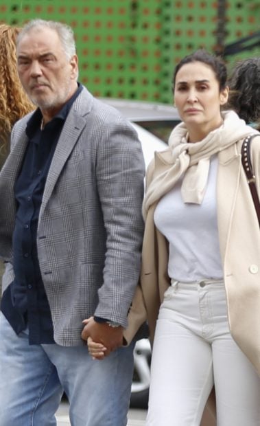 Vicky Mart&iacute;n Berrocal y Jo&atilde;o Viegas de la mano / Gtres