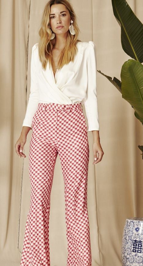 Hemos encontrado la mejor alternativa al traje viral de Zara: es de Coosy y no puede ser m&aacute;s bonito