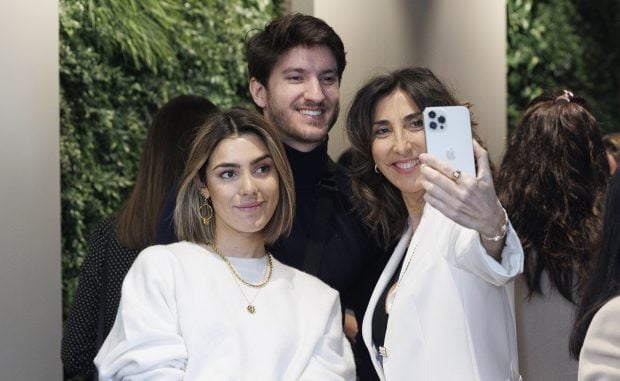 Paz Padilla, Anna Ferrer e Iv&aacute;n Mart&iacute;n en un photocall / Gtres