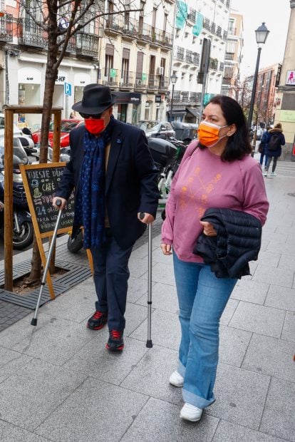 Antonio Resines junto a su mujer./Gtres