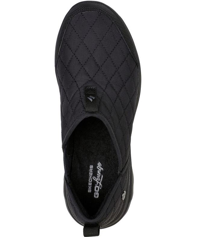 Si quieres ir elegante pero a la vez c&oacute;modo, Skechers tiene rebajadas las zapatillas que necesitas