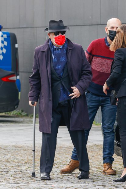 Antonio Resines paseando./Gtres