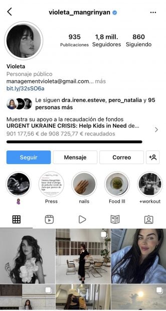 Violeta Mangri&ntilde;&aacute;n con el pueblo ucraniano./Instagram @violeta_mangrinyan