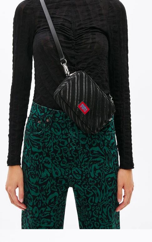 El bolso rebajado de Bimba y Lola para ir de festivales