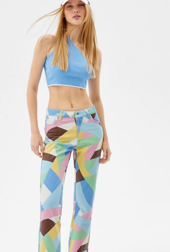 Roc&iacute;o Osorno se lanza con los pantalones m&aacute;s coloridos de Bershka