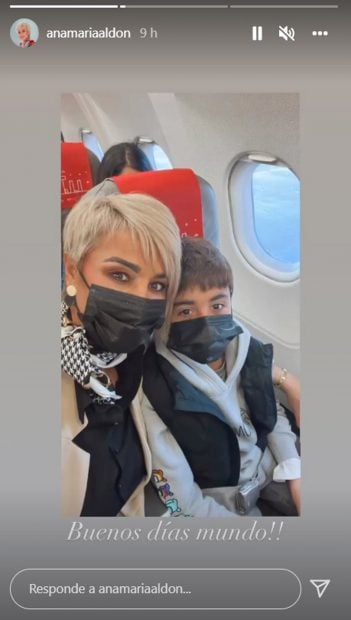 Ana Mar&iacute;a Ald&oacute;n en el avi&oacute;n / Instagram