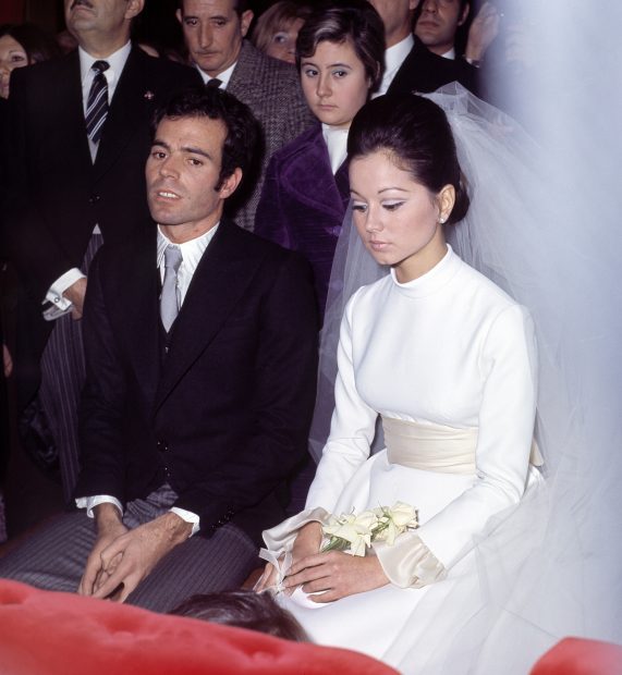 Isabel Preysler y Julio Iglesias en su boda / Gtres