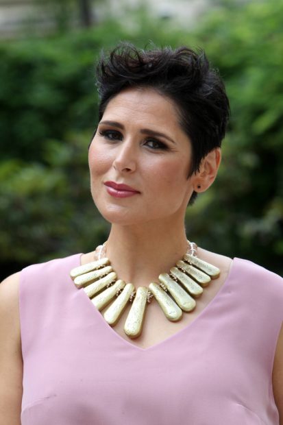 Rosa L&oacute;pez posando para la prensa / Gtres