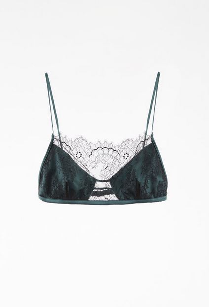 Nos hemos fijado en el bralette de Zara perfecto para llevar con una chaqueta cropped o bien con blazer de colores.