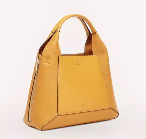 El bolso de Furla más bonito de su nueva colección que vas a querer en los 4 colores