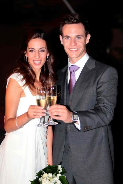 Christian G&aacute;lvez y Almudena Cid celebrando su boda / Gtres