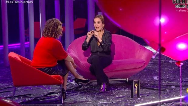 Ana Mil&aacute;n y Mar&iacute;a Casado, conversando./TVE