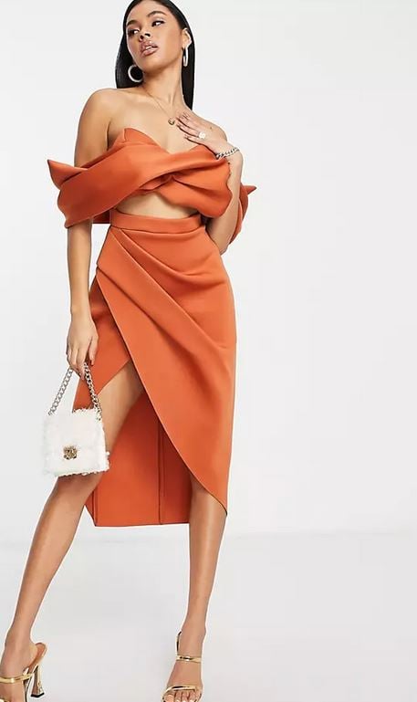 El vestido midi m&aacute;s rompedor de Asos y que est&aacute; siendo un superventas