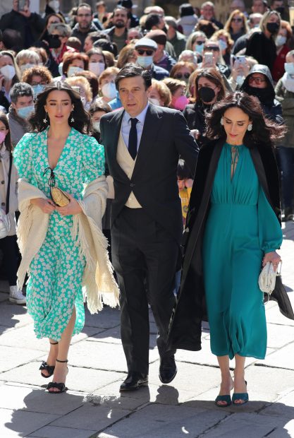Manuel Falc&oacute;, Amparo Corsini y Manuela / Gtres