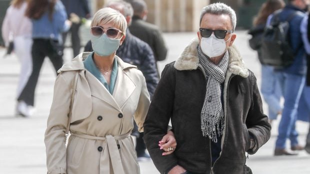 Ana Mar&iacute;a Ald&oacute;n y Ortega Cano paseando / Gtres