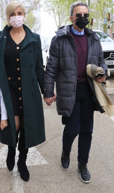 Ana Mar&iacute;a Ald&oacute;n y Ortega Cano paseando / Gtres