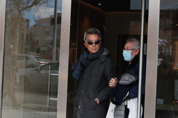 Jos&eacute; Ortega Cano saliendo de la cl&iacute;nica Livet / Gtres