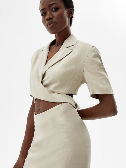 El vestido de Bershka para ense&ntilde;ar el ombligo y marcar cintura