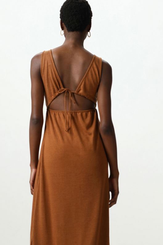 El vestido de Lefties m&aacute;s fresquito para este verano