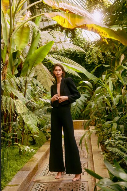 Conjunto de la colecci&oacute;n de Tamara Falc&oacute; para Pedro del Hierro./ Pedro del Hierro