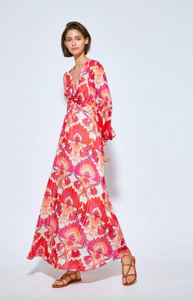 Vestido floral de la colecci&oacute;n de Tamara Falc&oacute; para Pedro del Hierro./Pedro del Hierro