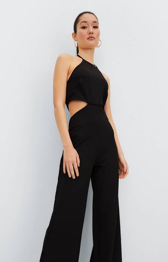 El mono negro de Stradivarius perfecto para una comuni&oacute;n