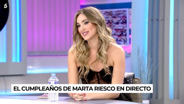 Marta Riesco en 'Ya son las ocho' / Telecinco