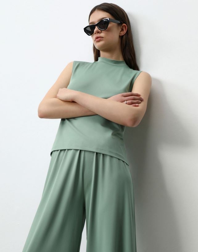 Si buscas un look retro, Parfois te trae la camisa que no te querrás quitar