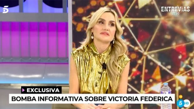 Clara Courel en 'Ya son las 8' / Telecinco