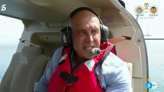 Kiko Matamoros en el helic&oacute;ptero / Telecinco