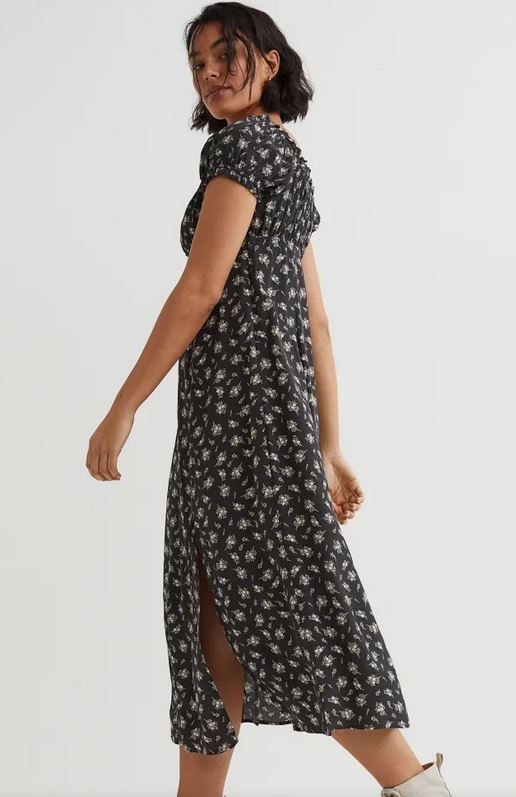 El vestido de H&M con manga puffy y escote coraz&oacute;n para un estilo rom&aacute;ntico