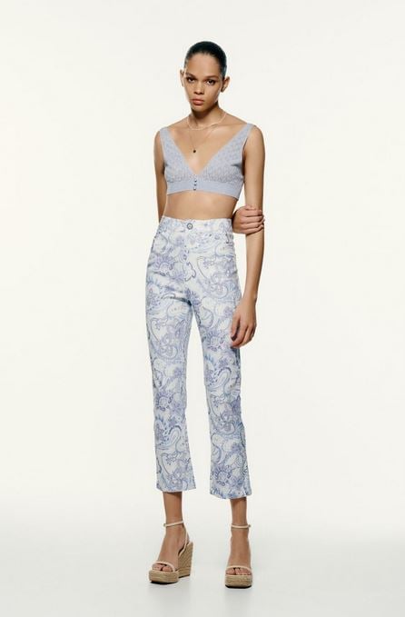 El pantal&oacute;n de Zara con estampados que vas a llevar con cu&ntilde;as