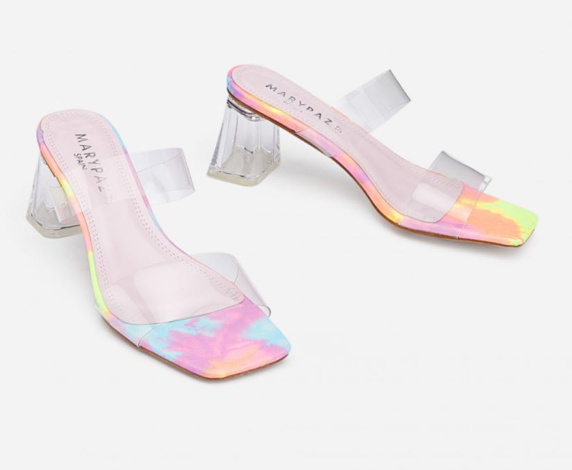 La &uacute;ltima novedad de MaryPaz: los tacones de vinilo