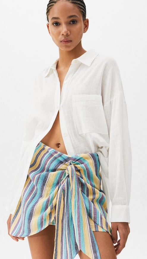 La falda pareo de Pull&Bear que estiliza las piernas