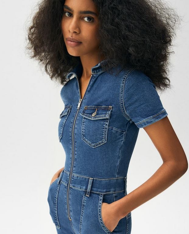 El mono denim de Pull&Bear que causa sensaciones entre las influencers