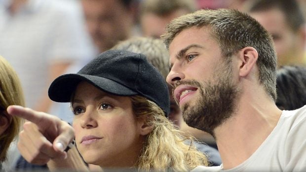 Gerard Piqu&eacute; y Shakira viendo un partido / Gtres