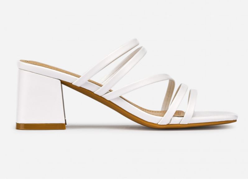 Las sandalias de MaryPaz de napa en los 4 colores m&aacute;s b&aacute;sicos y necesarios