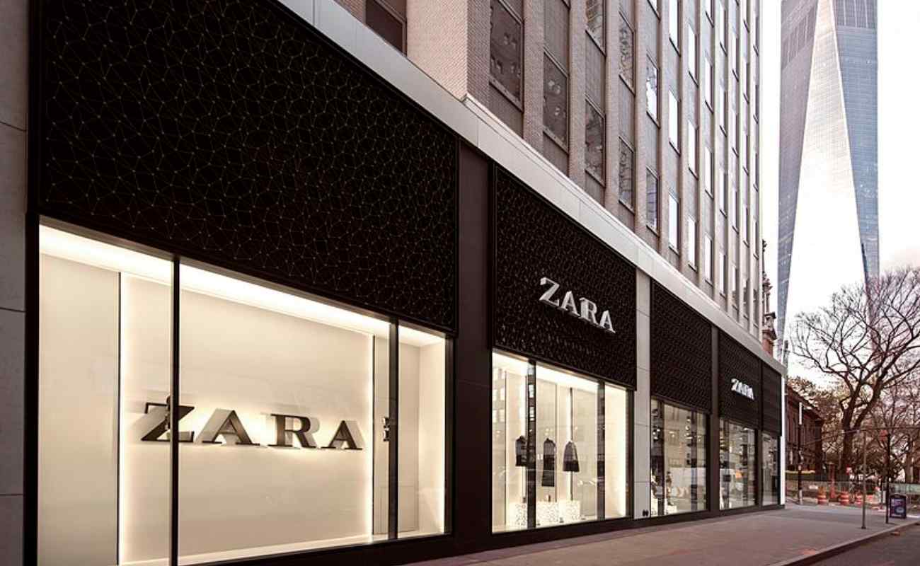 María F.Rubíes luce como nadie los pantalones estampados de Zara más solicitados