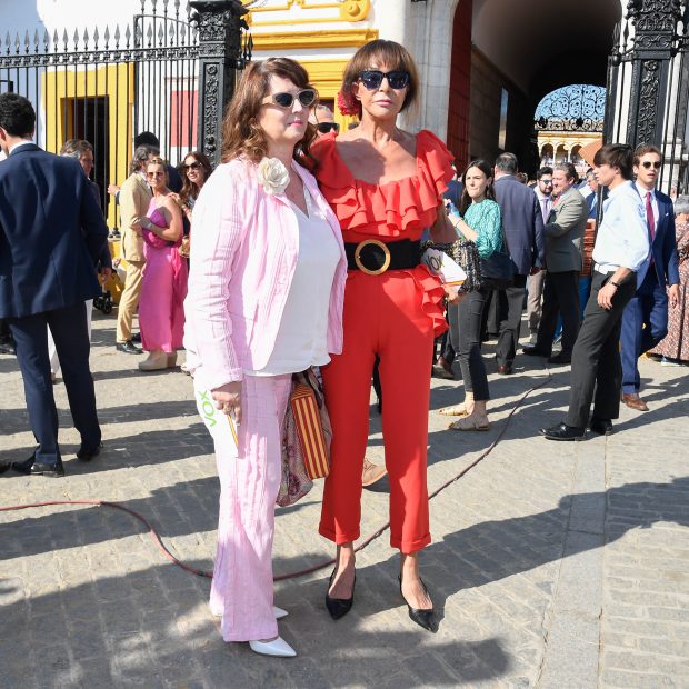 Mar&iacute;a &Aacute;ngeles Grajal y Gabriela Ostos en Sevilla / Gtres