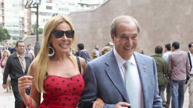 Ana Obreg&oacute;n y Antonio Garc&iacute;a paseando / Gtres