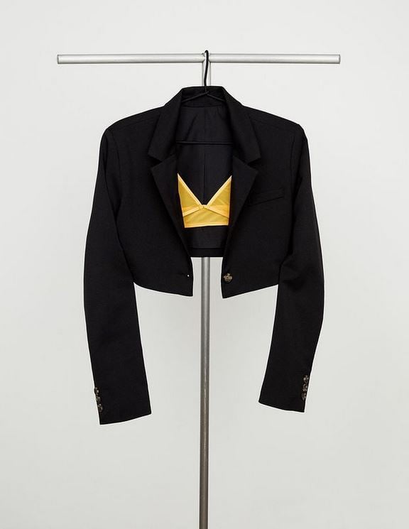 La cropped de H&M para llevar a una feria con un top