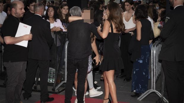 Paula Echevarr&iacute;a en la premiere de 'Stranger Things' junto a su hija / Gtres