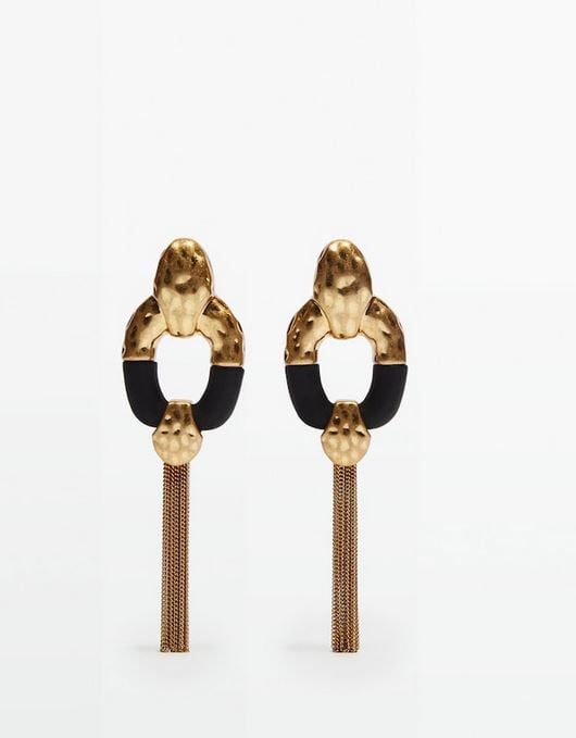 Los pendientes de Massimo Dutti Studio que no van a faltar a Amelia Bono